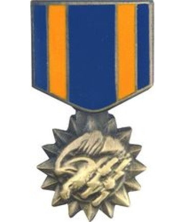 Air Medal Pin (1 1/8 inch)