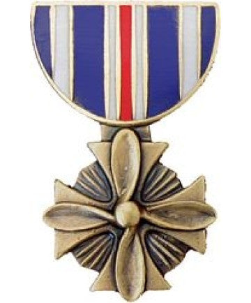 Distinguished Flying Cross Pin (1 1/8 inch)